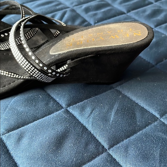 New York Transit Black Thong Sandals with Studded Strap - Picture 4 of 5